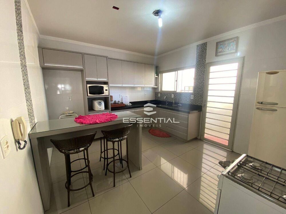 Apartamento, 2 quartos, 75 m² - Foto 2