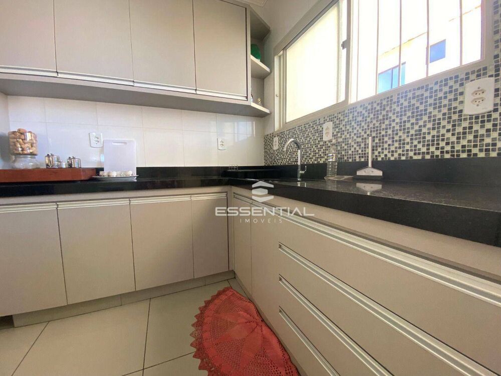 Apartamento à venda com 2 quartos, 75m² - Foto 8