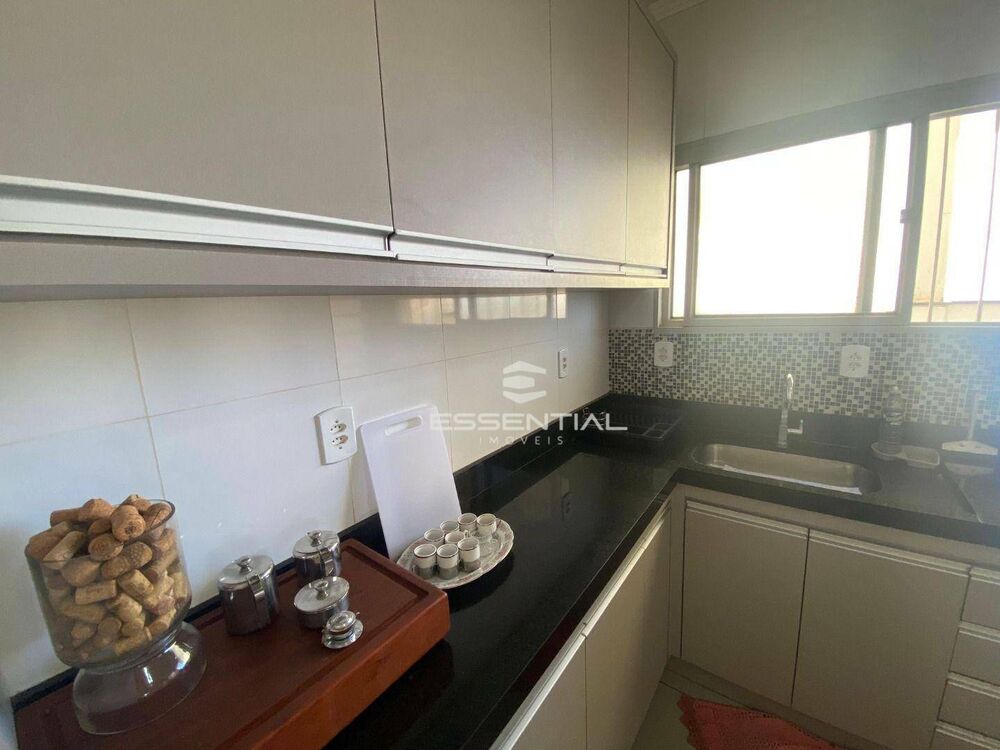 Apartamento à venda com 2 quartos, 75m² - Foto 7