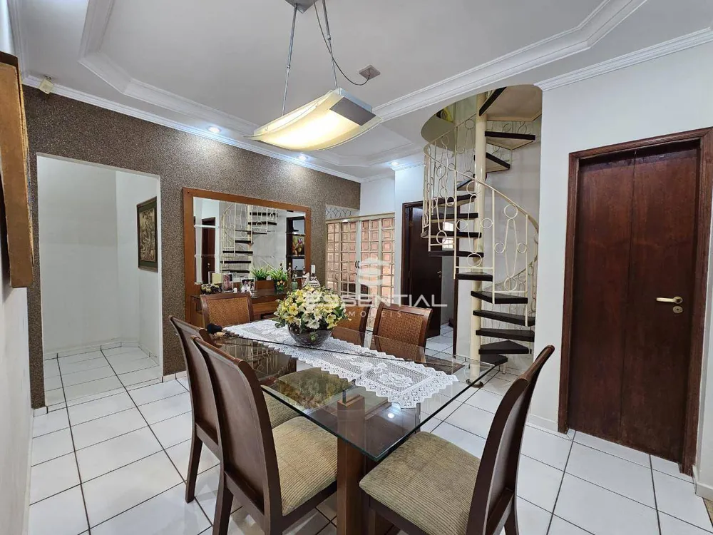 Casa, 4 quartos, 217 m² - Foto 5