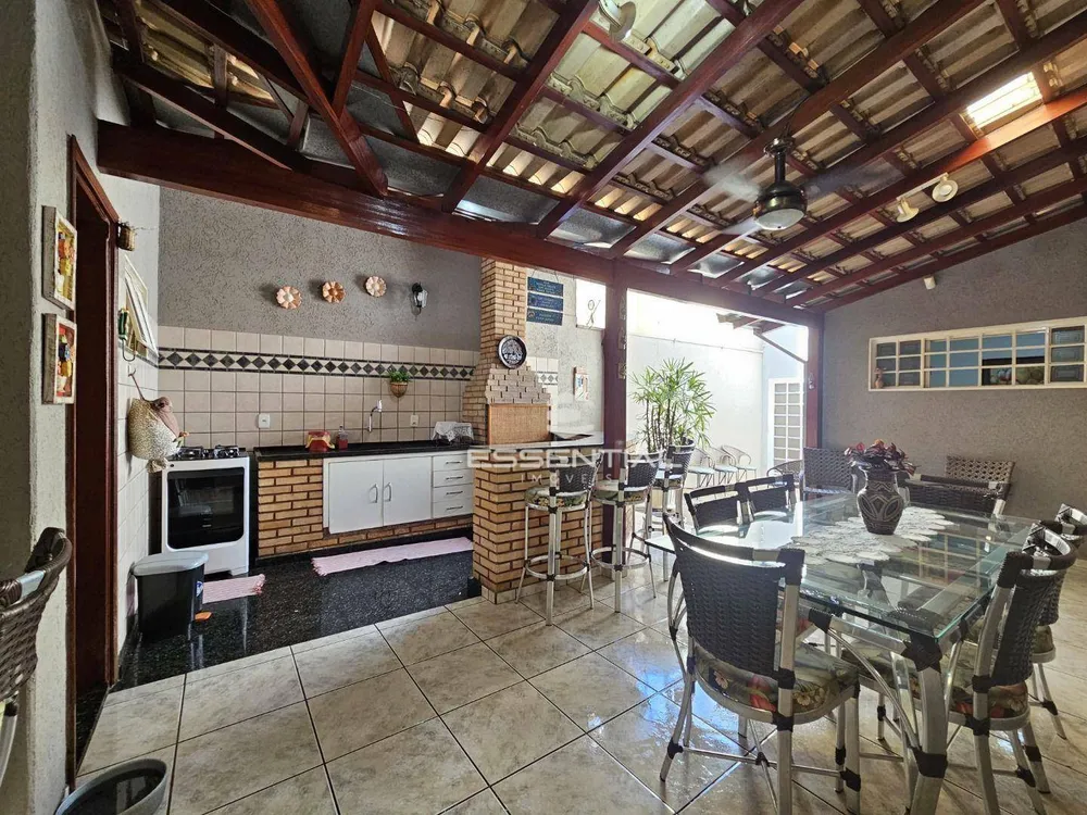 Casa, 4 quartos, 217 m² - Foto 13