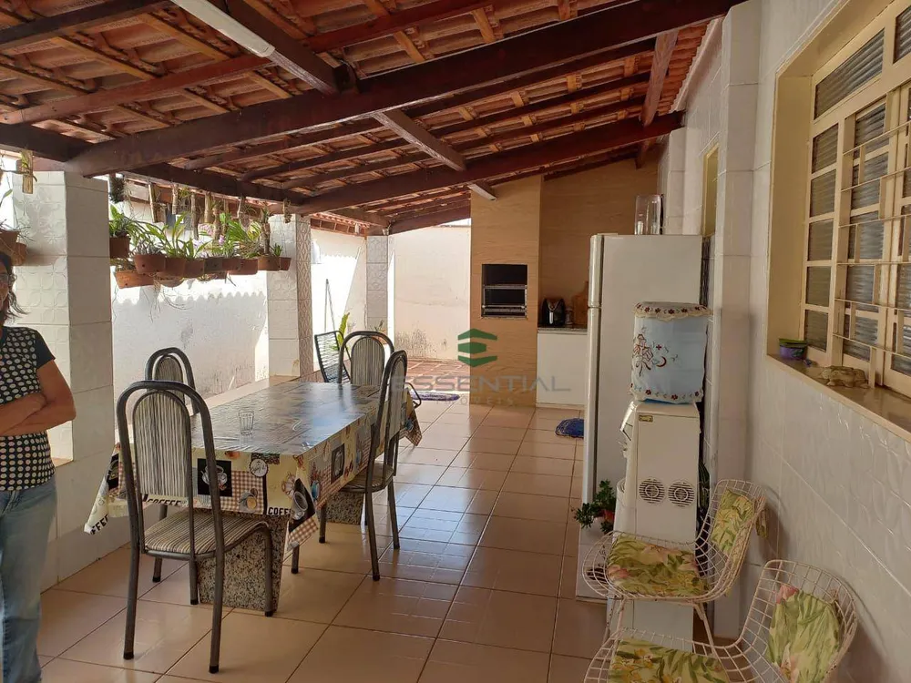 Casa, 3 quartos, 197 m² - Foto 3