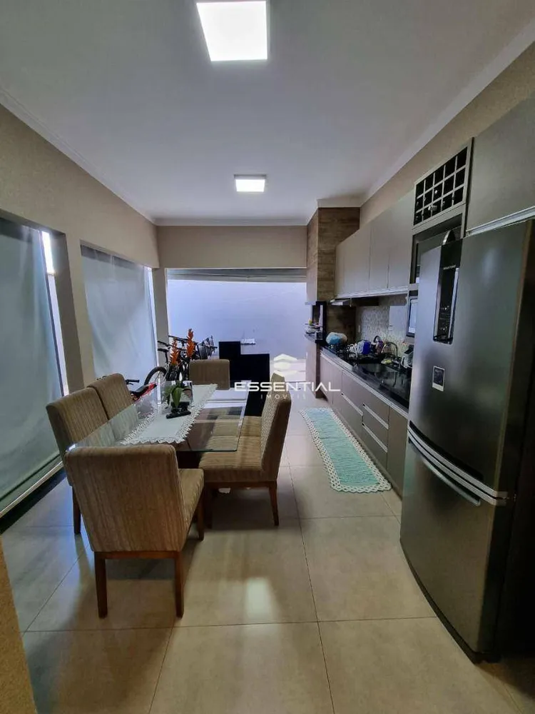 Casa, 3 quartos, 140 m² - Foto 3