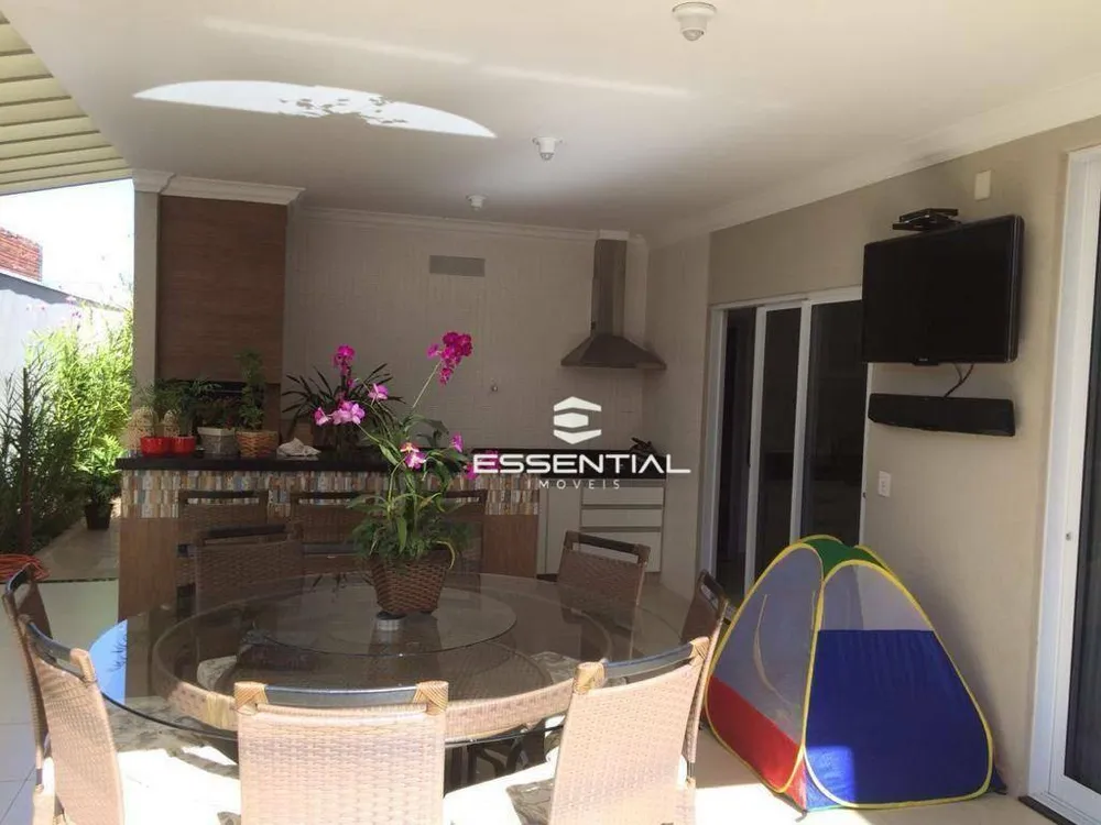 Casa, 3 quartos, 250 m² - Foto 2