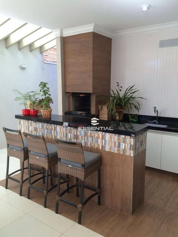 Casa, 3 quartos, 250 m² - Foto 3