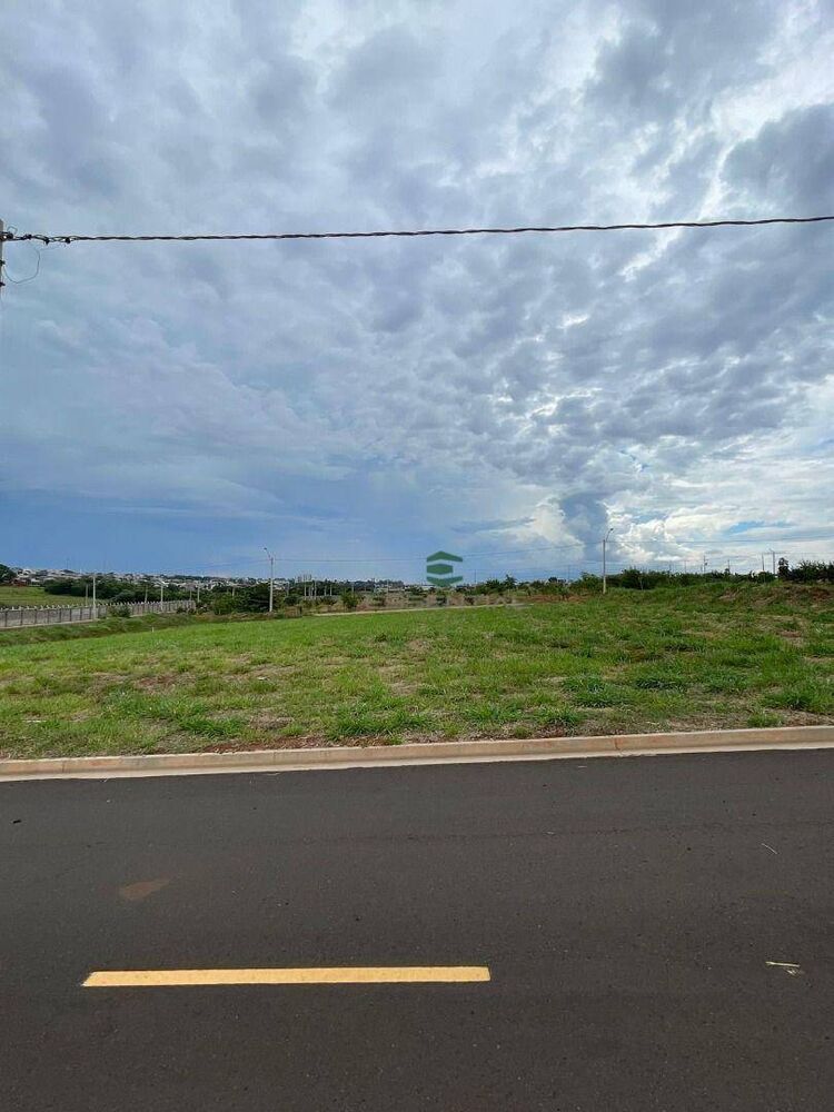 Loteamento e Condomínio, 300 m² - Foto 1