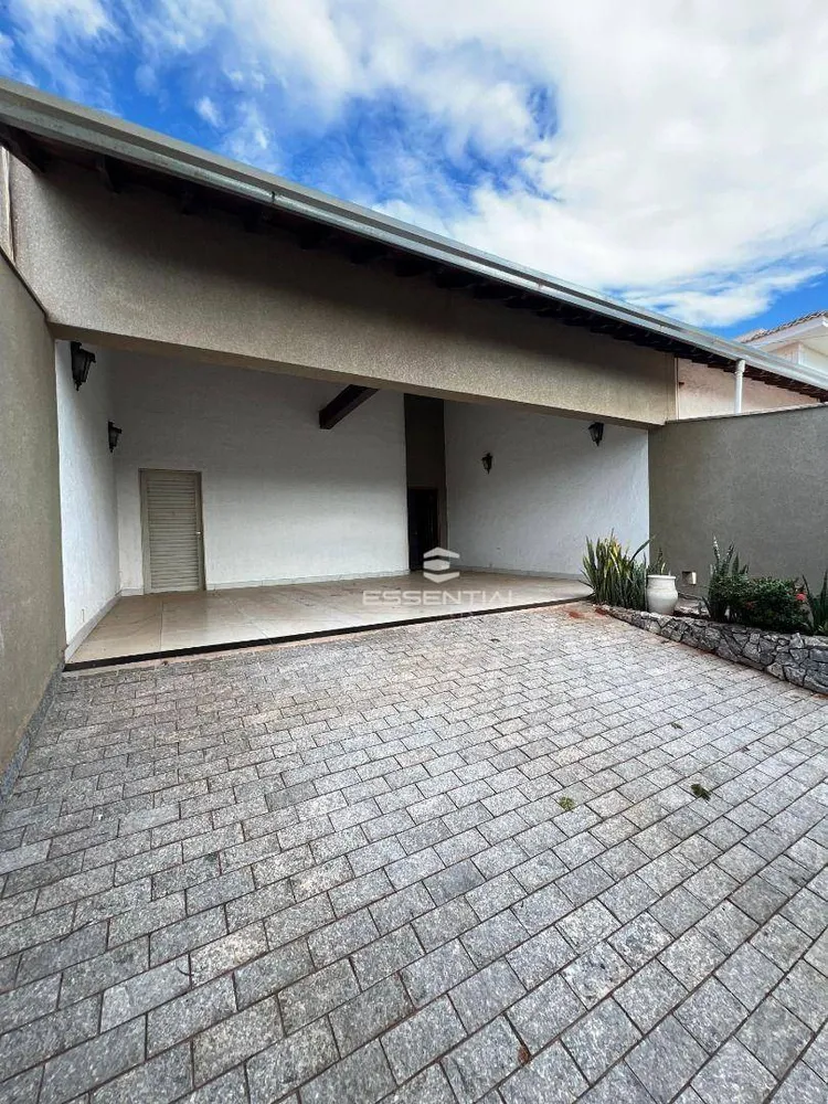Sobrado, 3 quartos, 480 m² - Foto 1
