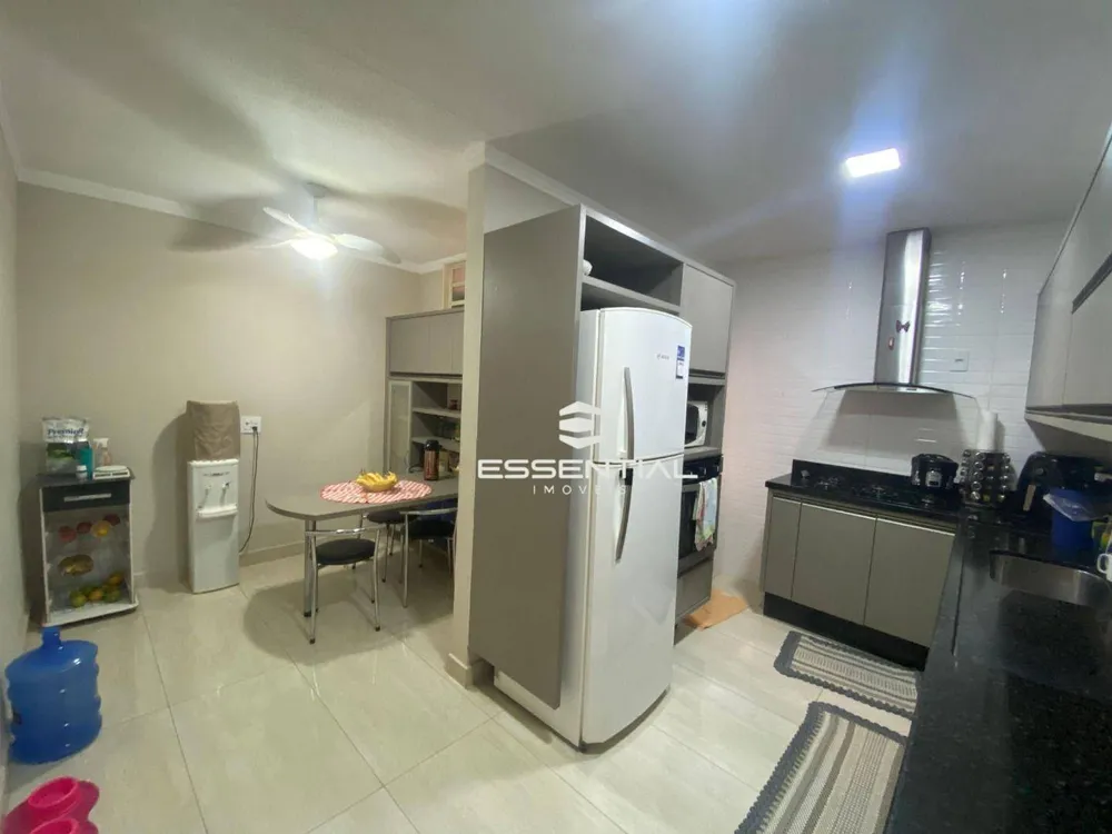 Casa, 3 quartos, 250 m² - Foto 2