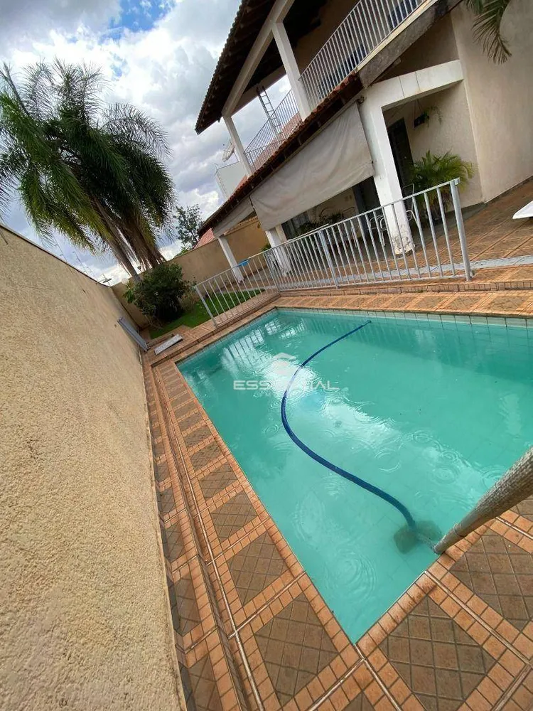 Sobrado, 4 quartos, 408 m² - Foto 1