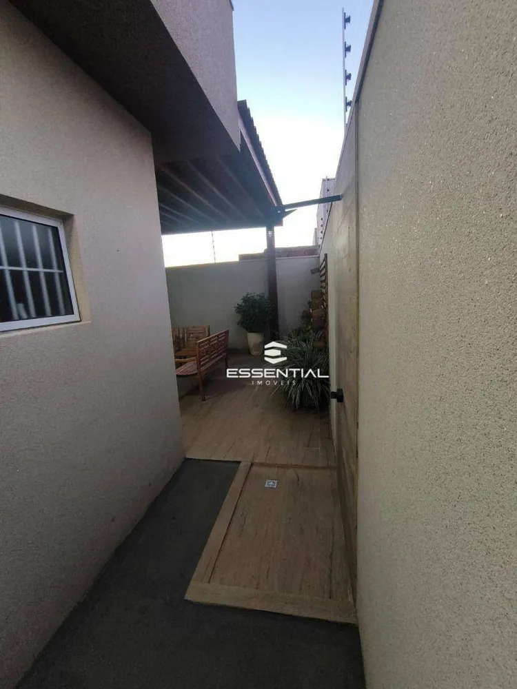 Casa, 3 quartos, 146 m² - Foto 2