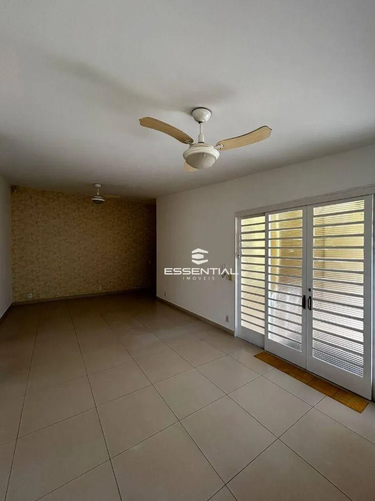 Casa, 3 quartos, 243 m² - Foto 2