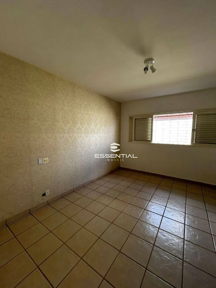 Casa, 3 quartos, 243 m² - Foto 3