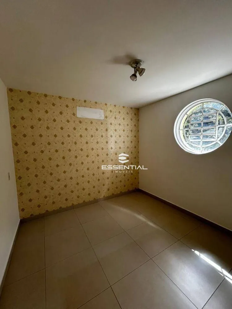 Casa, 3 quartos, 243 m² - Foto 1