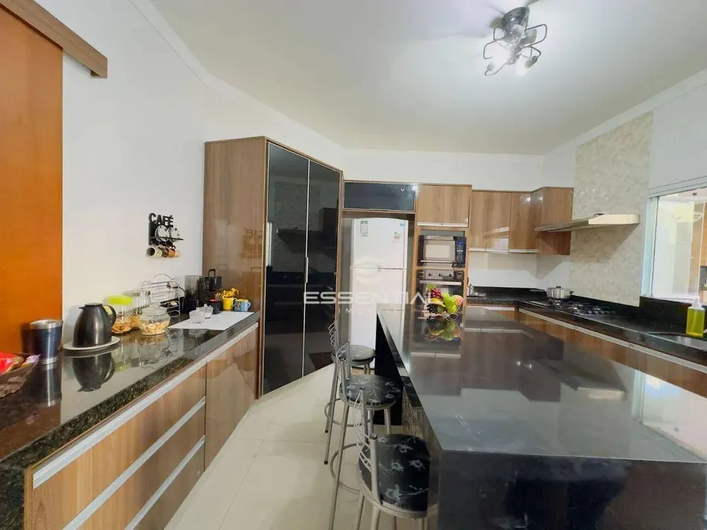 Casa, 4 quartos, 340 m² - Foto 9