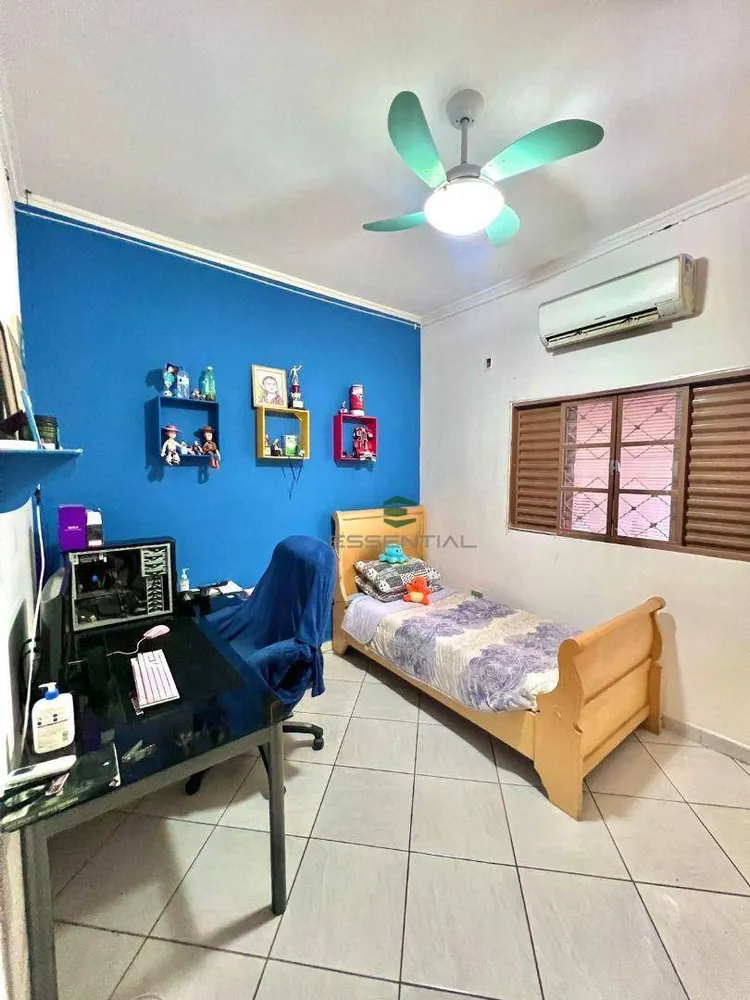 Casa, 3 quartos, 220 m² - Foto 15