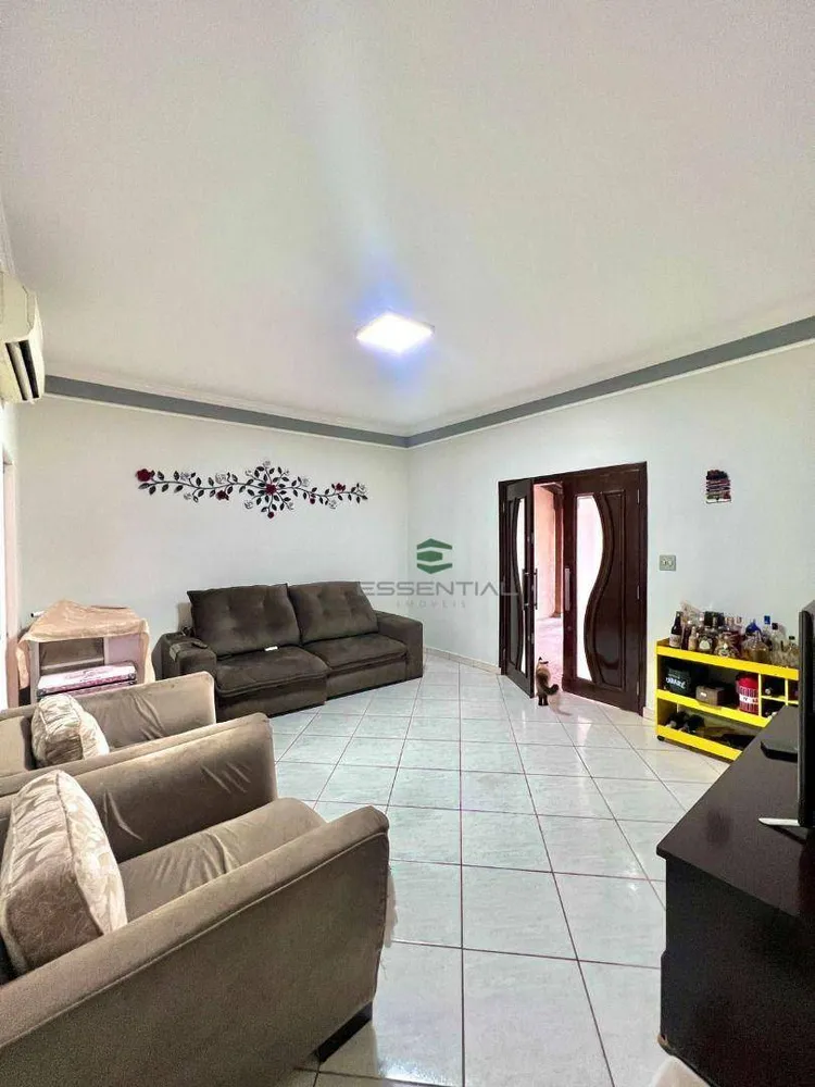 Casa, 3 quartos, 220 m² - Foto 13