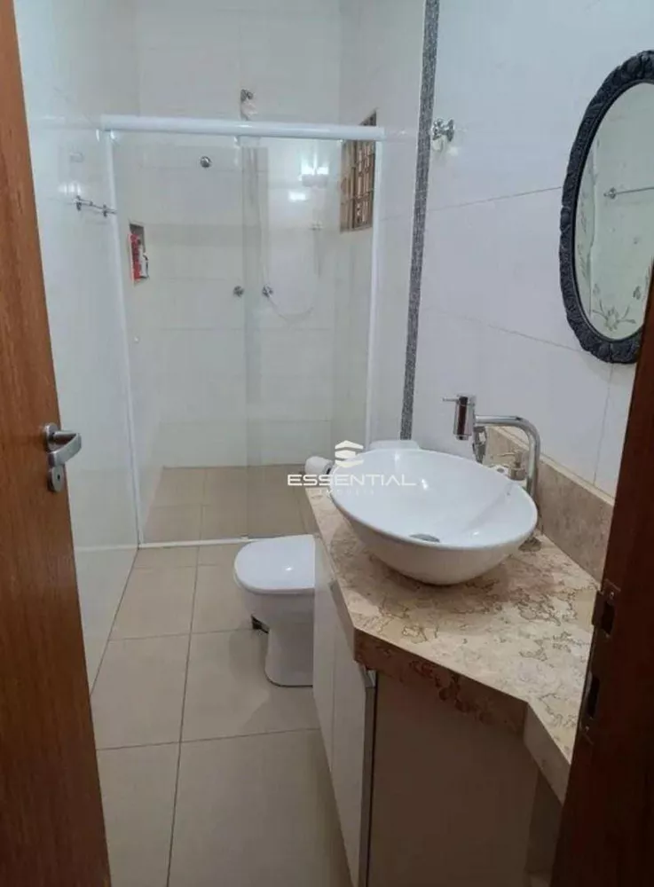 Casa, 3 quartos, 200 m² - Foto 1