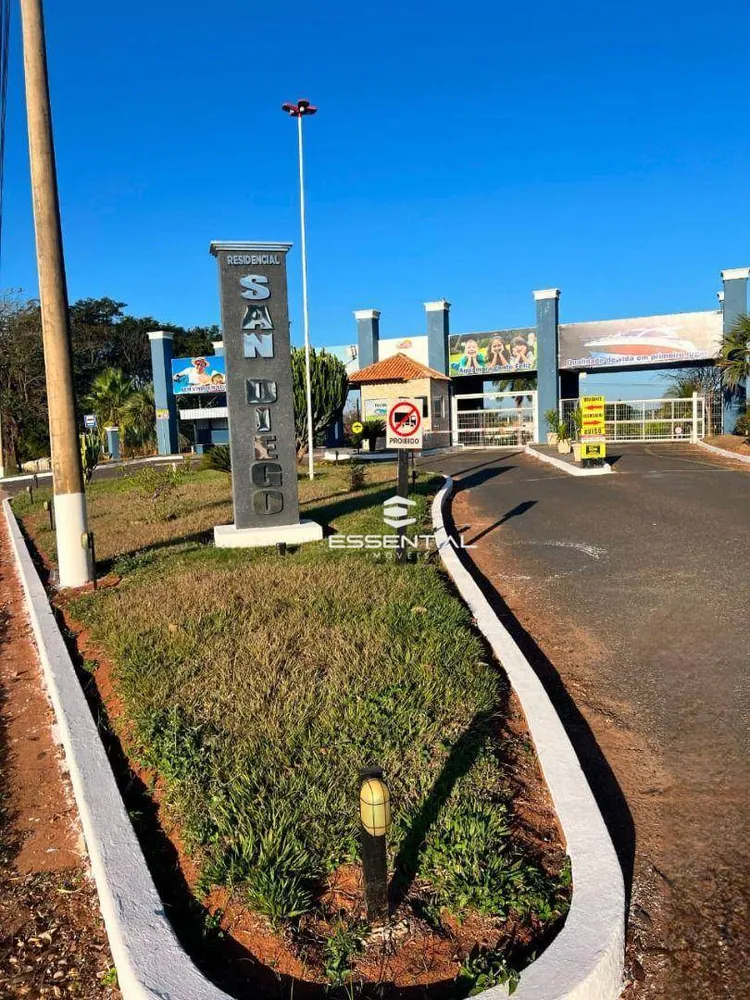 Chácara, 3 quartos, 510 m² - Foto 1