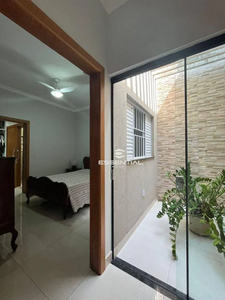 Casa, 4 quartos, 200 m² - Foto 10