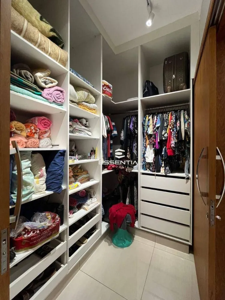 Casa, 4 quartos, 200 m² - Foto 4
