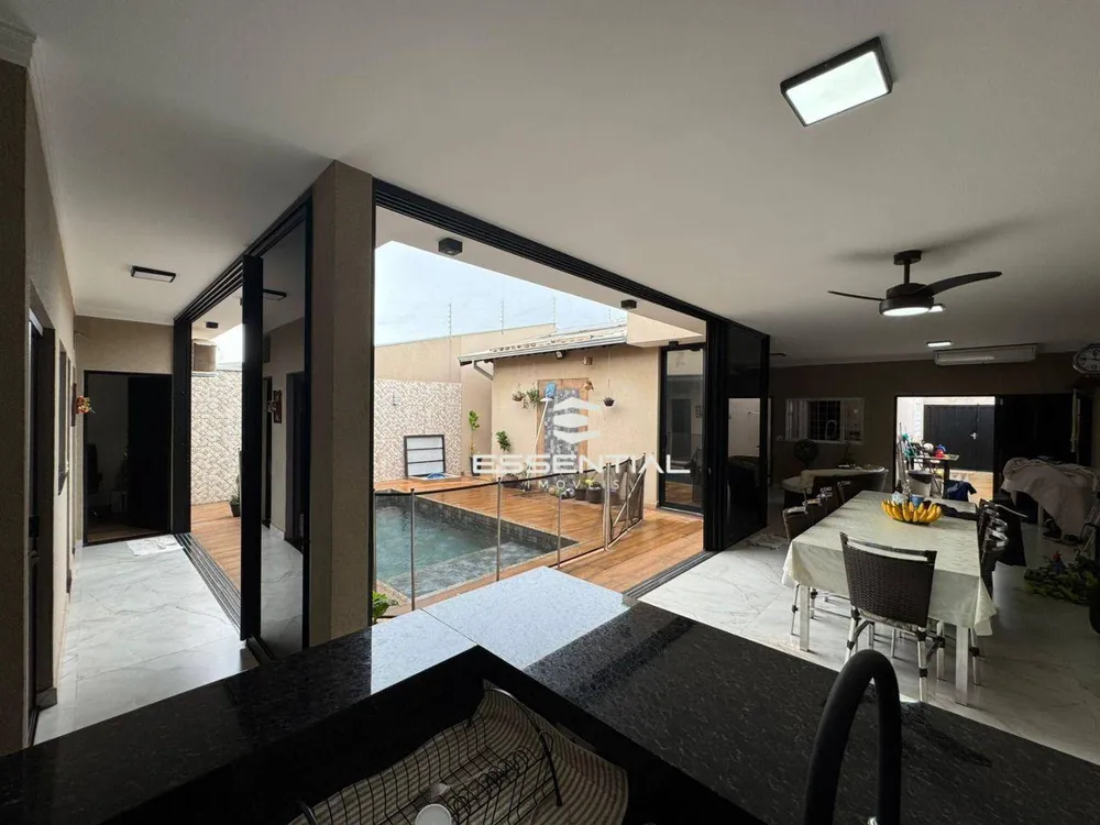 Casa, 3 quartos, 280 m² - Foto 3