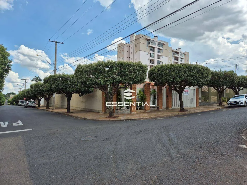 Casa, 3 quartos, 199 m² - Foto 1