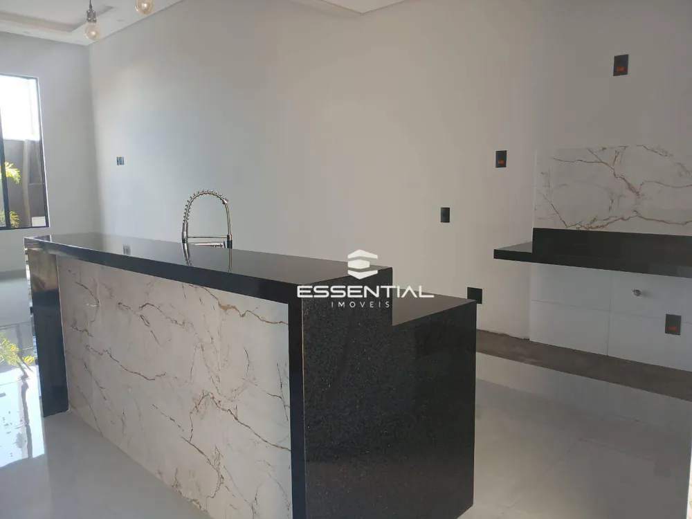 Casa, 3 quartos, 136 m² - Foto 1