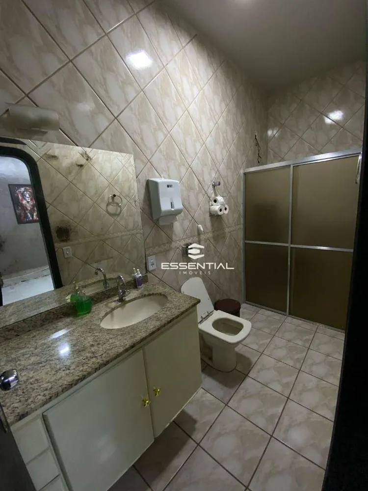 Casa, 4 quartos, 240 m² - Foto 23
