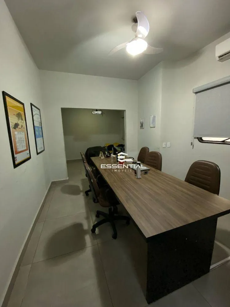 Casa, 4 quartos, 240 m² - Foto 20