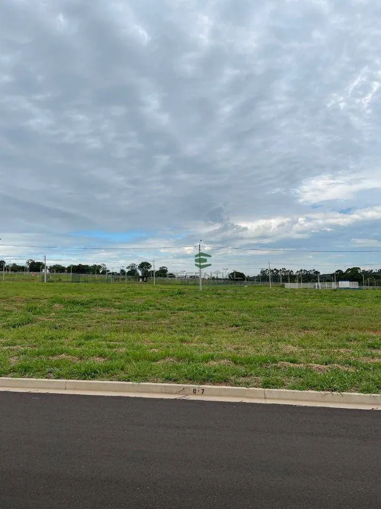Loteamento e Condomínio, 300 m² - Foto 1