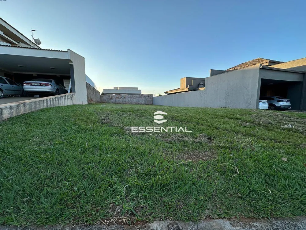 Loteamento e Condomínio, 417 m² - Foto 1