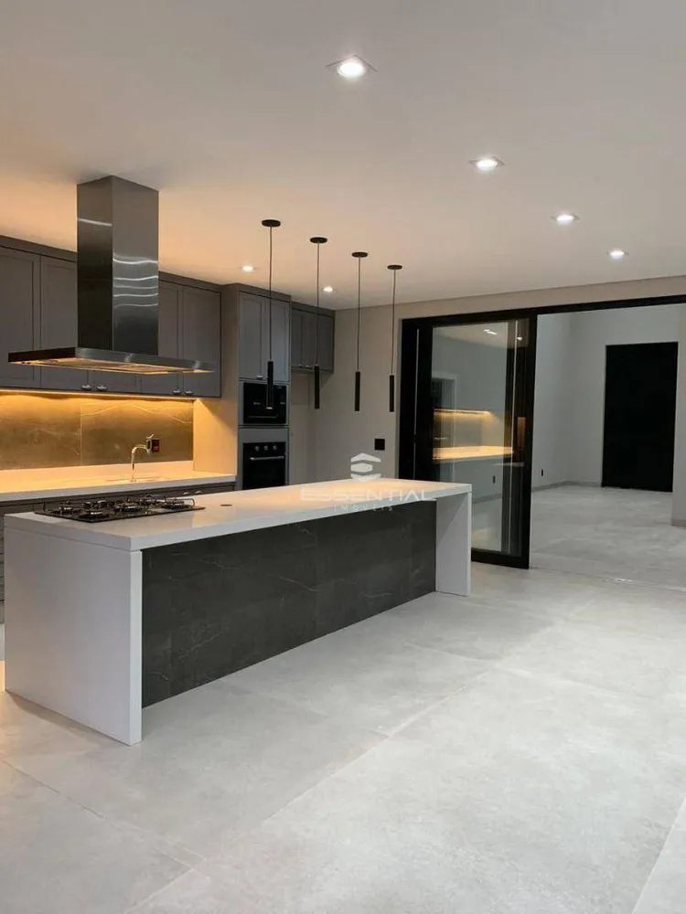 Casa, 3 quartos, 245 m² - Foto 4