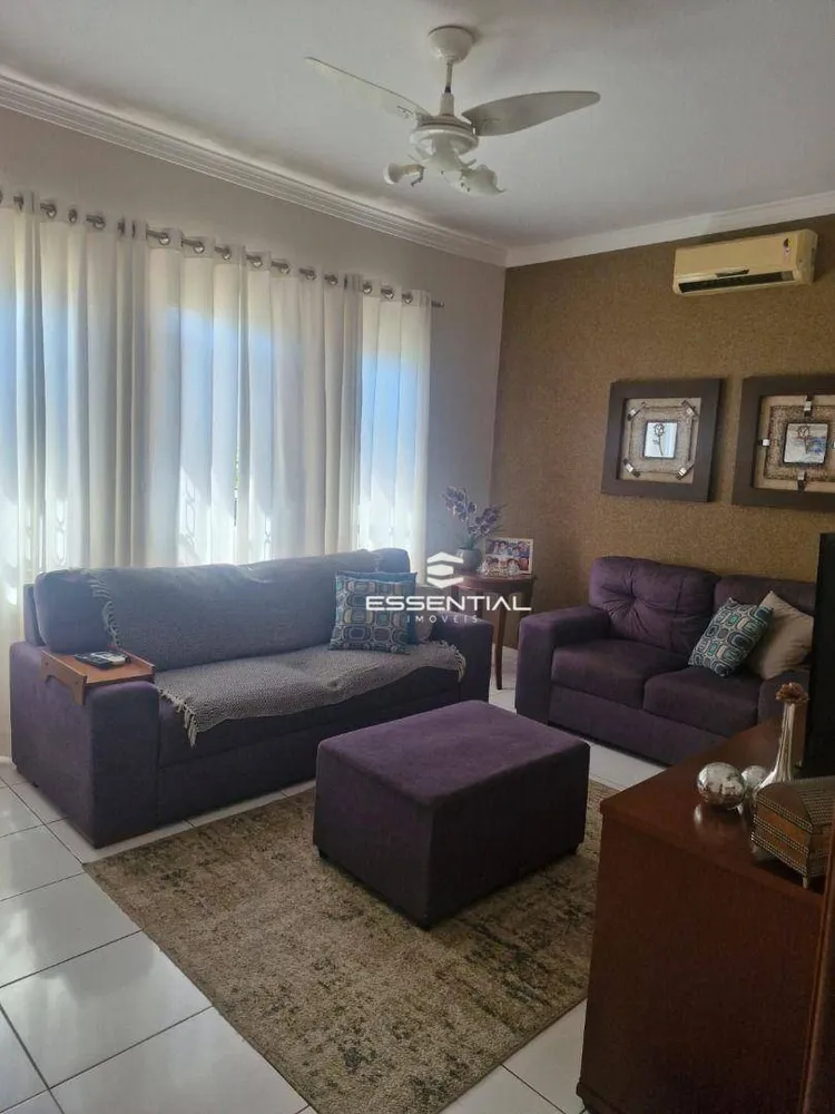 Casa, 3 quartos, 220 m² - Foto 2