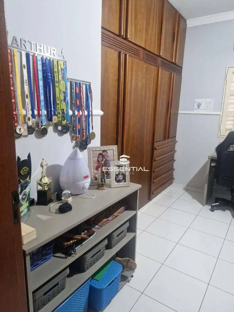 Casa, 3 quartos, 220 m² - Foto 9