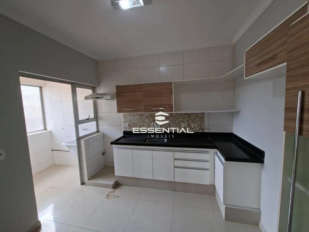 Apartamento, 3 quartos, 100 m² - Foto 2