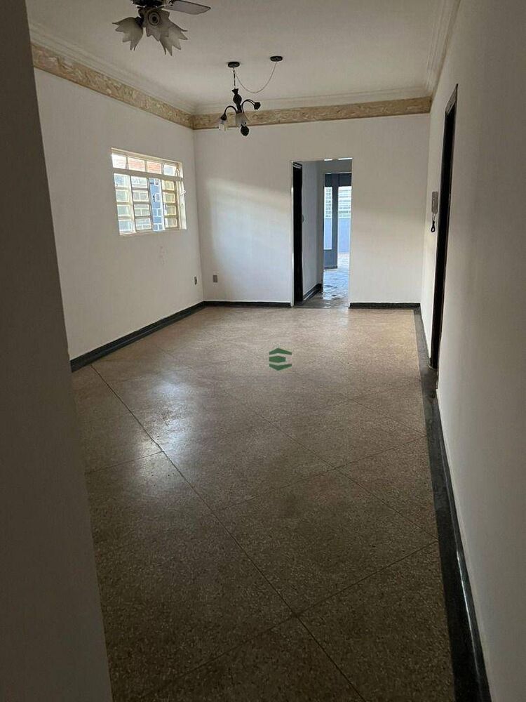 Casa, 4 quartos, 260 m² - Foto 2
