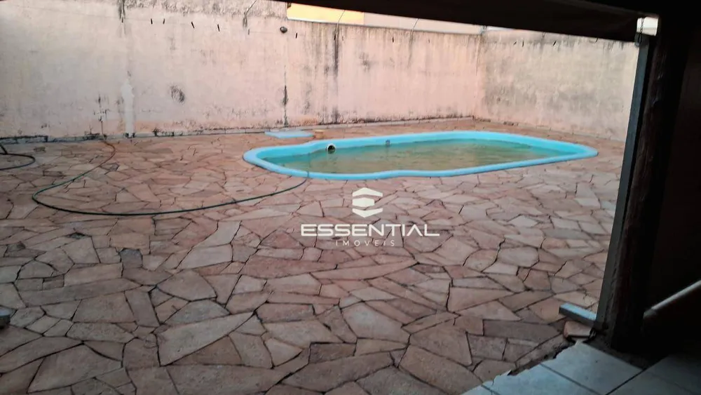 Casa, 3 quartos, 234 m² - Foto 2