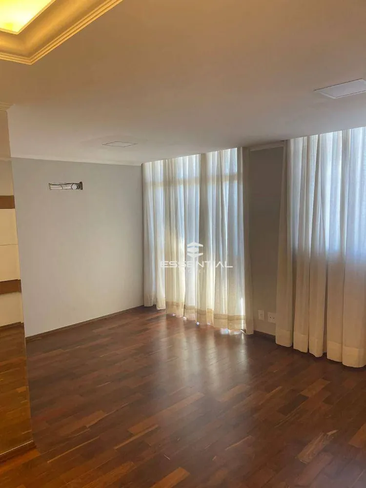 Apartamento, 3 quartos, 135 m² - Foto 2
