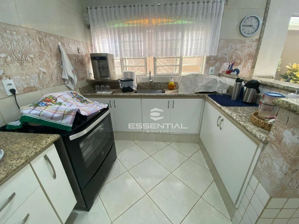 Casa, 4 quartos, 240 m² - Foto 10