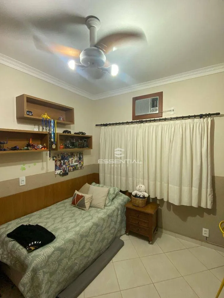 Casa, 4 quartos, 240 m² - Foto 11