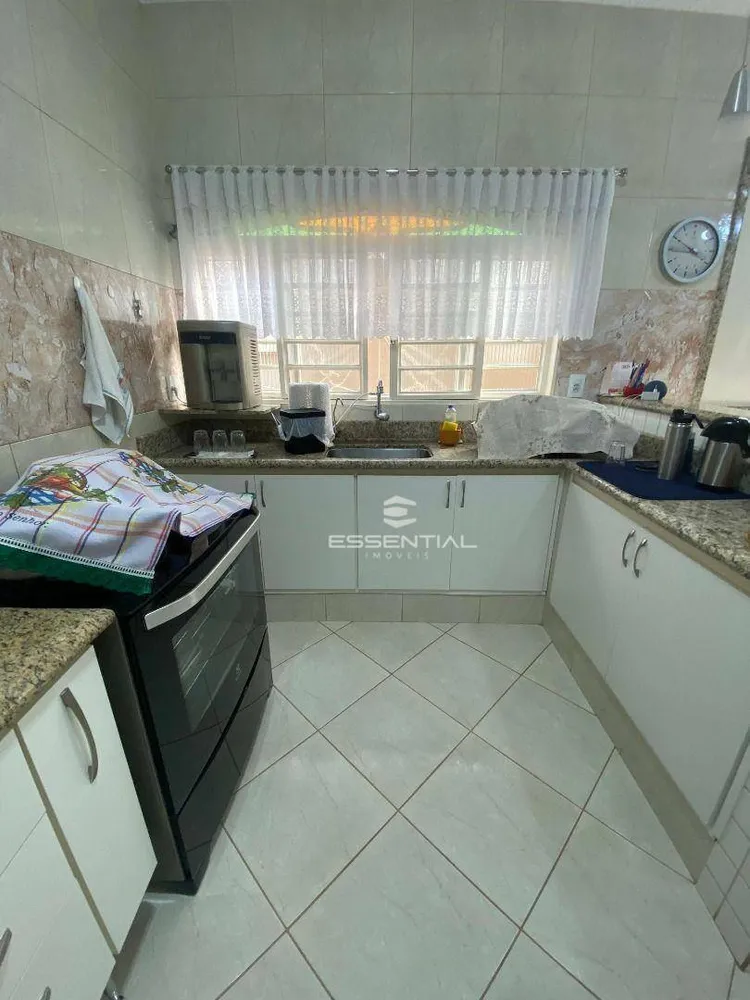 Casa, 4 quartos, 240 m² - Foto 12