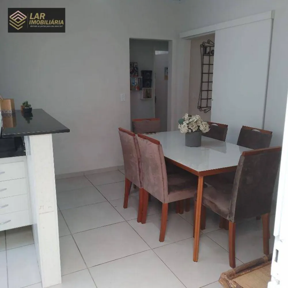 Casa, 2 quartos, 240 m² - Foto 1