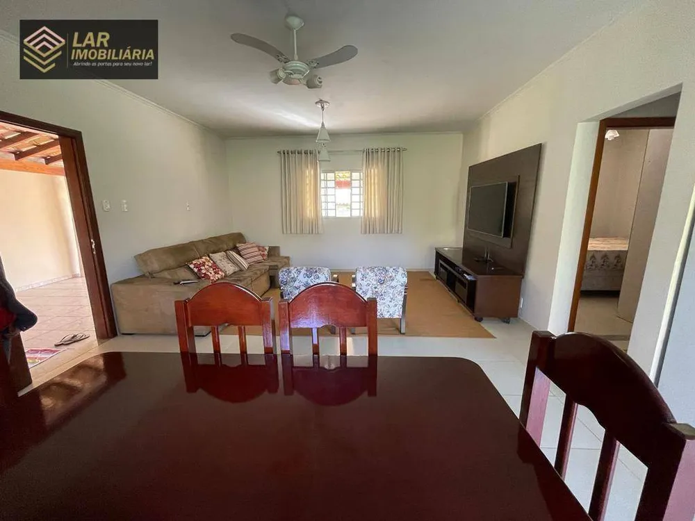 Chácara, 3 quartos, 655 m² - Foto 3