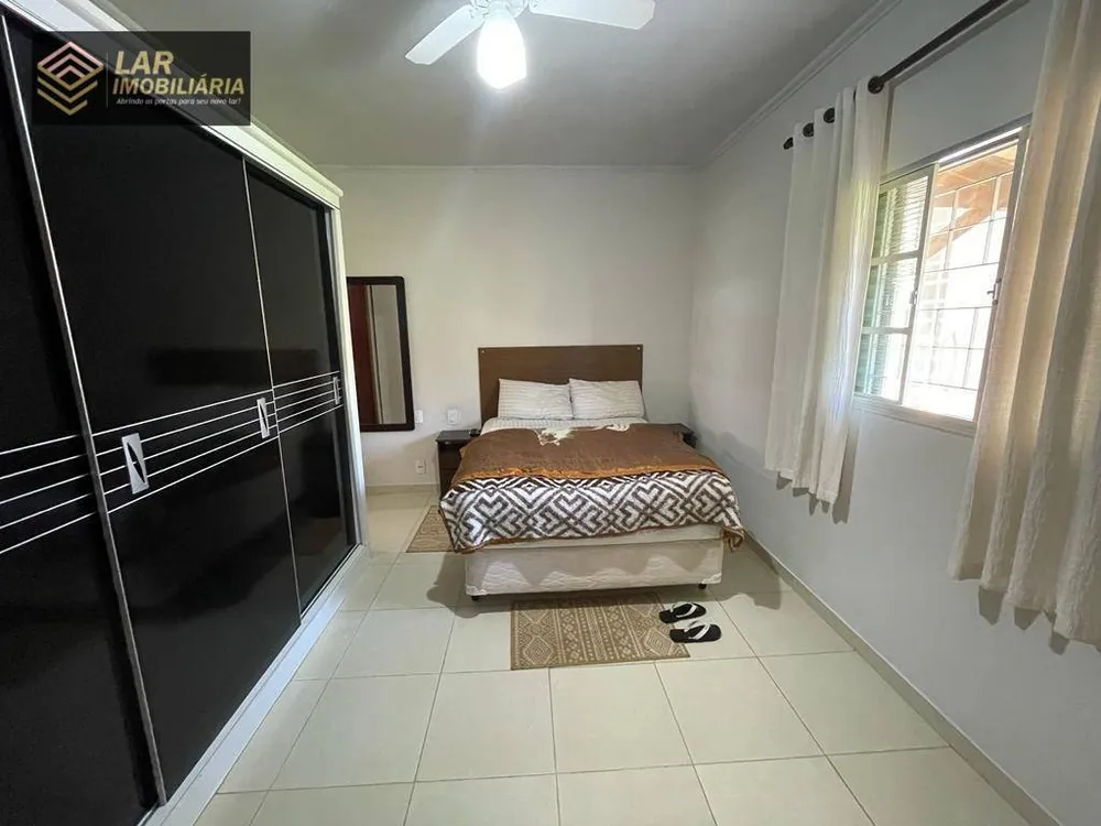 Chácara, 3 quartos, 655 m² - Foto 9