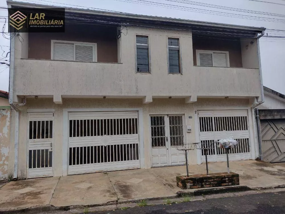 Casa à venda com 2 quartos, 131m² - Foto 2