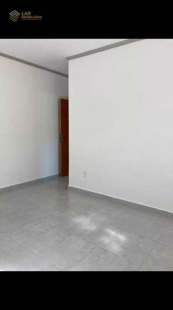 Casa à venda com 2 quartos, 75m² - Foto 4