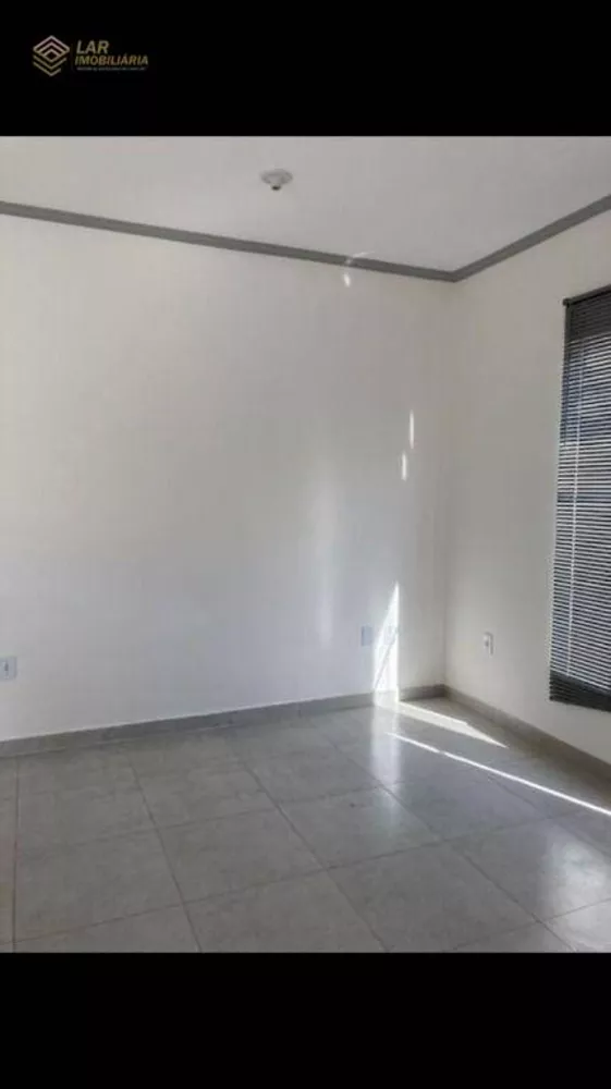 Casa à venda com 2 quartos, 75m² - Foto 2