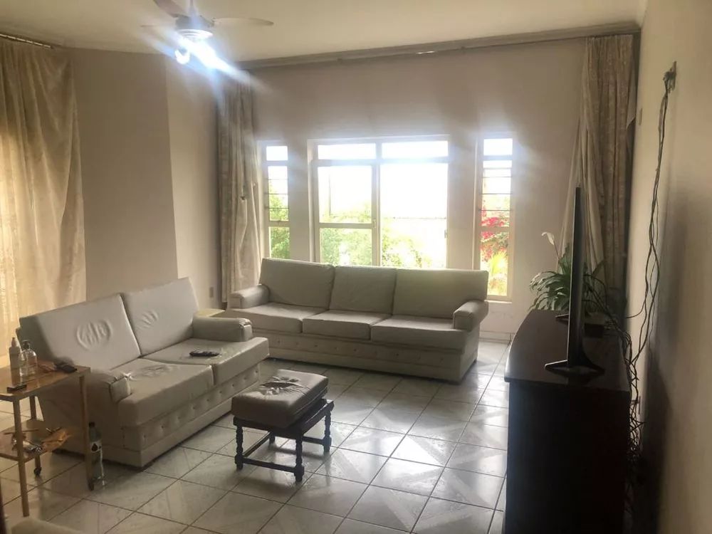 Casa à venda com 4 quartos, 300m² - Foto 4