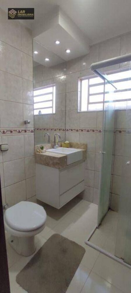 Casa à venda com 2 quartos, 140m² - Foto 4