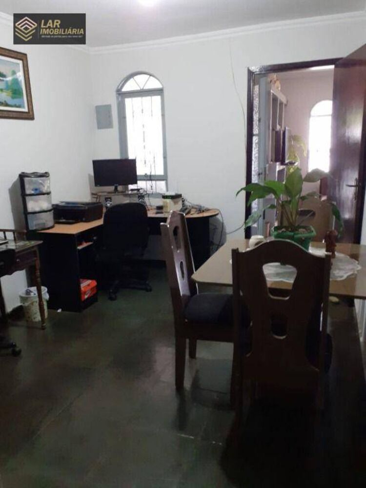 Casa à venda com 3 quartos, 150m² - Foto 4